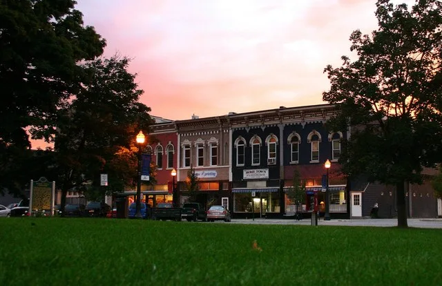 Mason, MI Downtown, Jefferson St. at dusk in October 2005. Photographer: Tim Hollosy Camera: Canon 300D