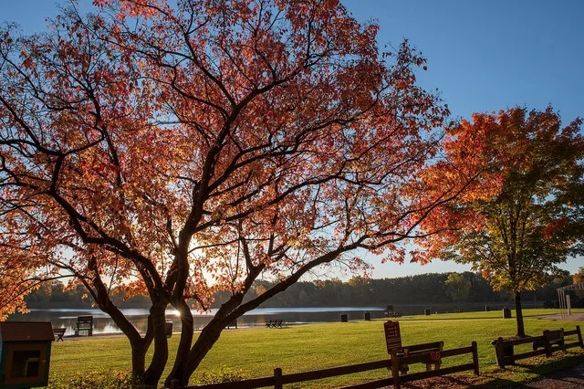 Fall sunrise over Carter Lake at Spencer Park.
