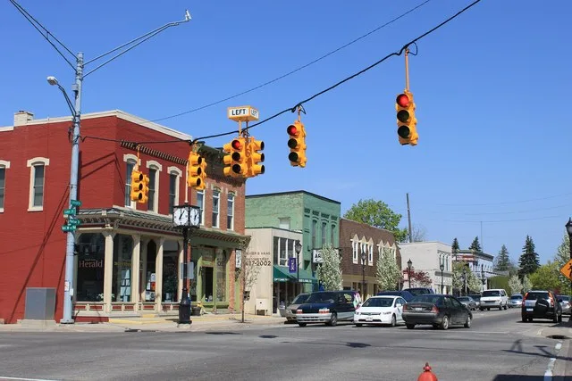 Downtown South Lyon, Michigan, Pontiac Trail