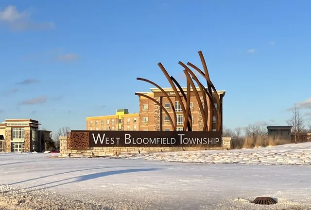 West Bloomfield sign located at 14 mile road and M-10