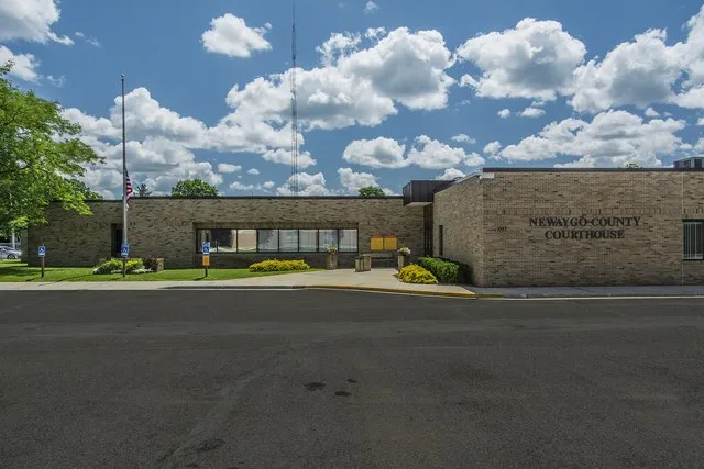 Newago County Michigan Courthouse (White Cloud)