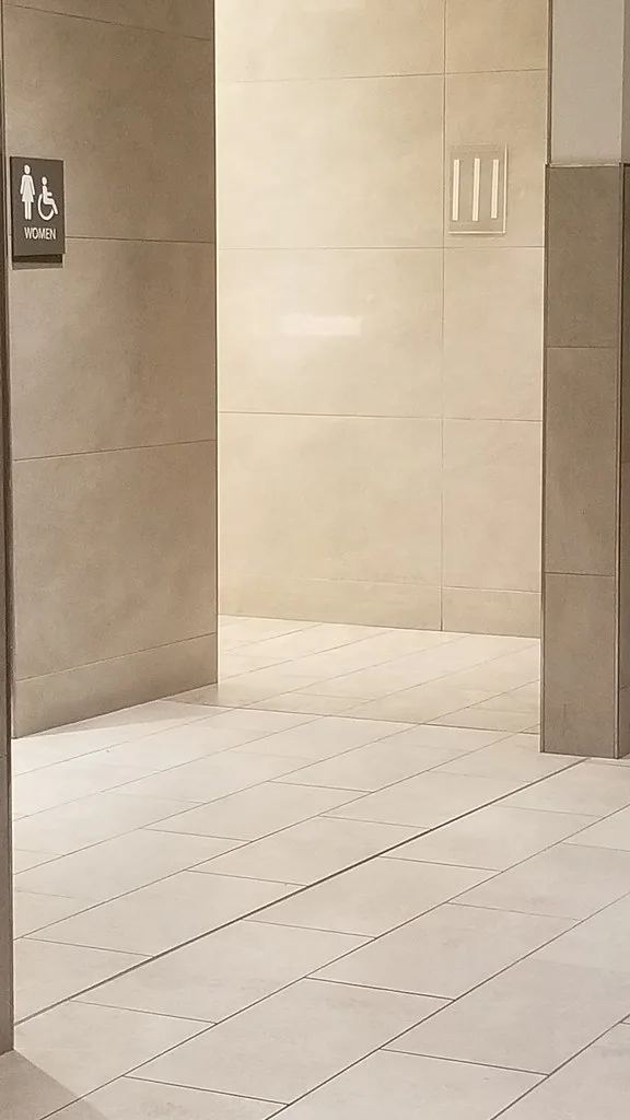 Woodland Mall, Grand Rapids
