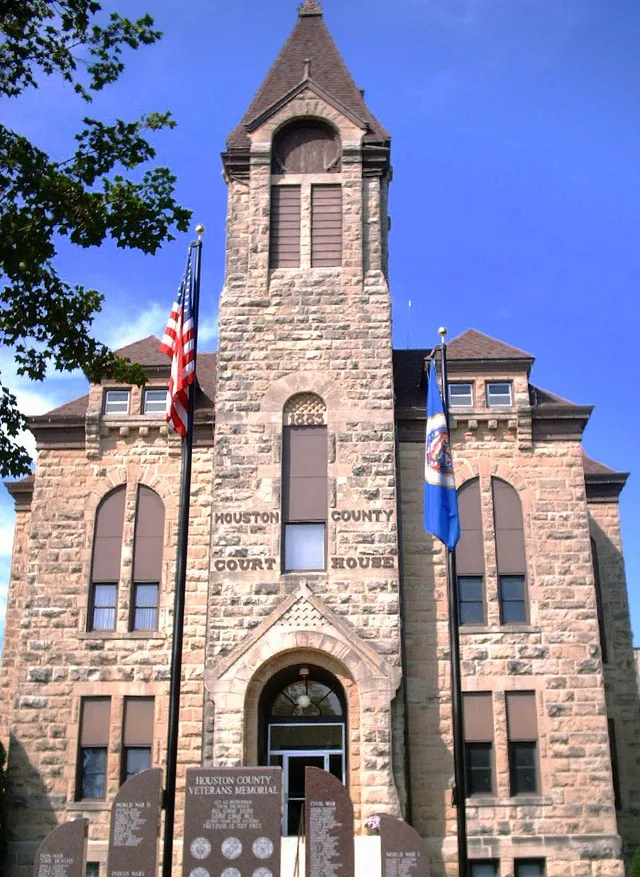 Houston, Minnesota County Courthouse