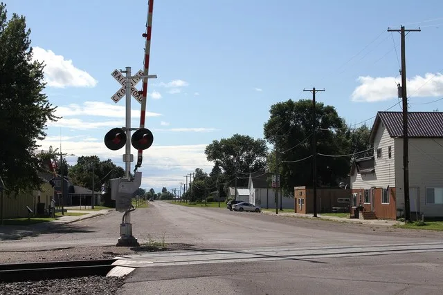 RR crossing Clontarf, Minnesota, USA
