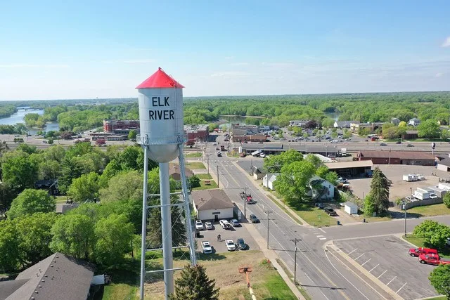 Jackson Street Water Tower, listed on the National Register of Historic Places, was restored in 2021 to its original colors (silver structure and tank with red roof.)