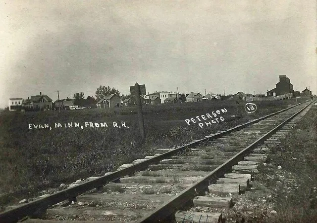 General view of Evan, Minnesota, 1911
