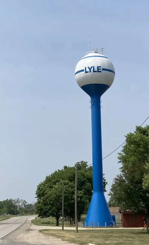 Water tower of Lyle, MN, photographed from the south