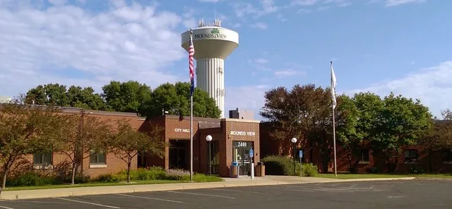 City Hall, East, Mounds View, Minnesota, USA.