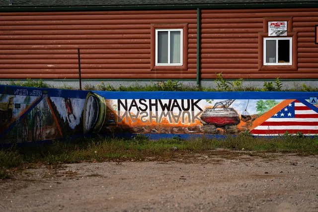 Painting on 1st St in Nashwauk, Minnesota