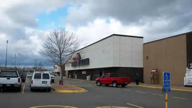 A Mills Fleet Farm in Oakdale, Minnesota, USA