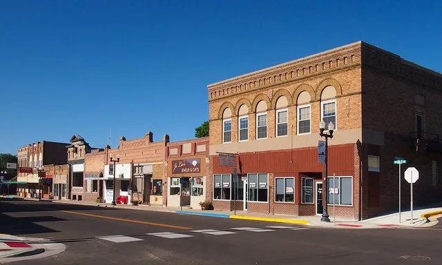 Ortonville Commercial Historic District, Ortonville, Minnesota, USA. View from the south of the northeastern side of 2nd St NW (MN State Highway 7) between Monroe and Madison Aves.