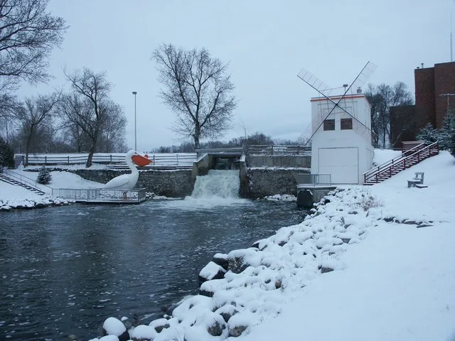 "Worlds Largest Pelican" located on the Pelican River downtown Pelican Rapids, Minnesota. Photo by Scott Backstrom 2004