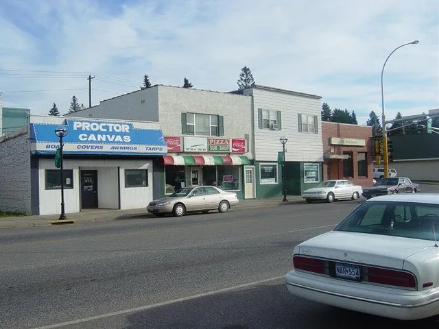 Downtown Proctor Minnesota on US Hwy 2, taken 2 November 2005 by Jacob Norlund (me).