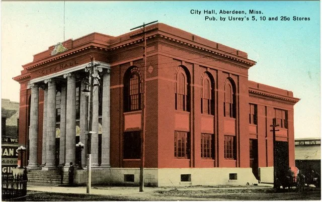 City Hall in Aberdeen, Mississippi