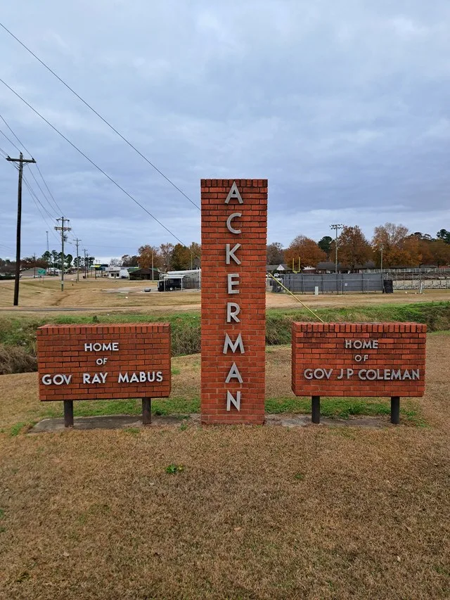 Welcome sign on Mississippi Highway 15