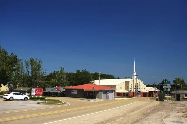 View northeast across the bend in Mississippi Highway 366 in Golden, Mississippi, United States.