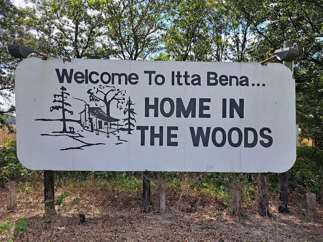 Welcome sign on Mississippi Highway 7 just off US Highway 82