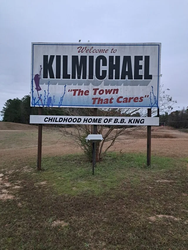 Welcome sign on Highway 82