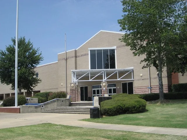 The front entrance of Madison Central High School in Madison, MS.