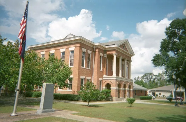 Perry County courthouse in New Augusta, Mississippi, United States
