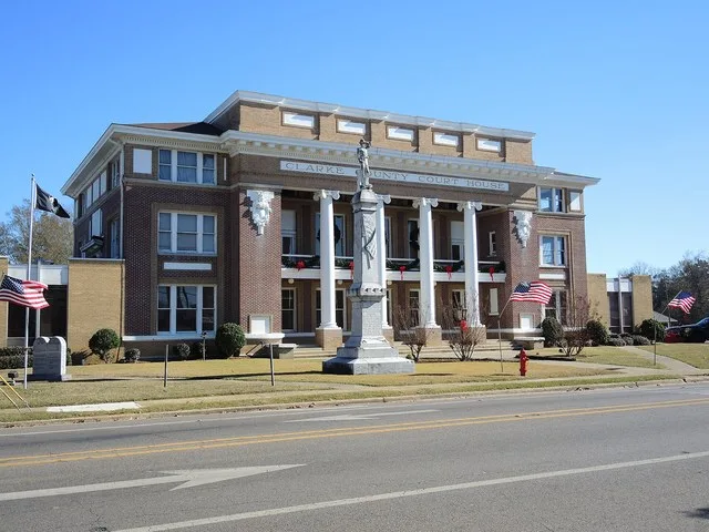Clarke County Courthouse and Confederate Monument
