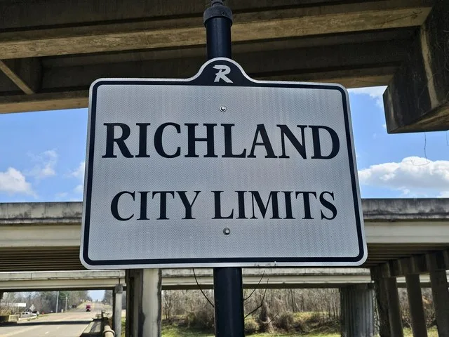 Sign located on U.S. Highway 80