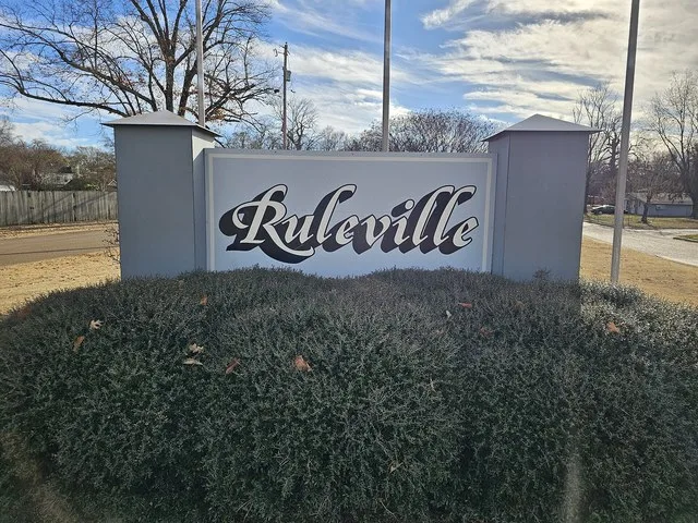 Sign located on Highway 8