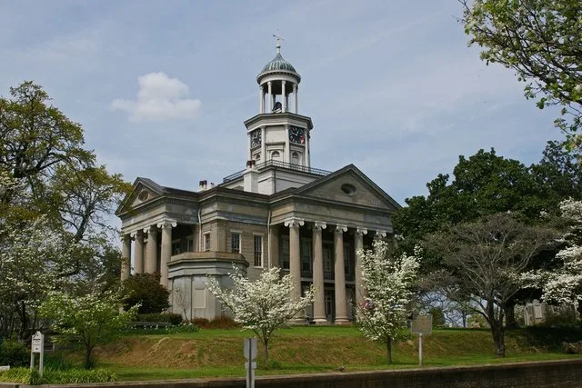 The old courthouse is now a Civil War Museum.