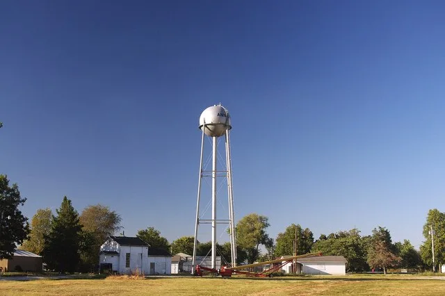 Water tower and other buildings in Anniston, Missouri, United States.