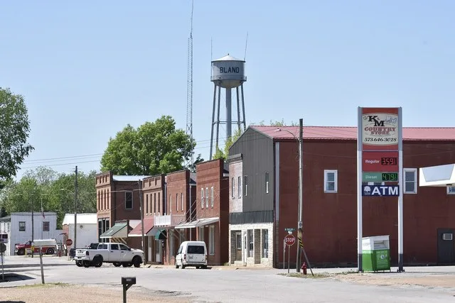 The city of Bland, Missouri, photographed from Colorado Street.