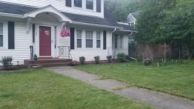 1725 Dover RD, Kalamazoo, MI 49008
