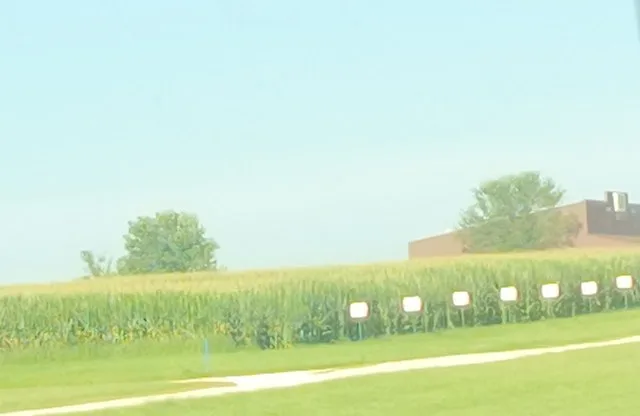 Hawk Point, village