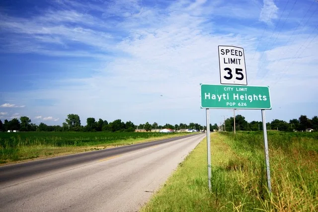 Missouri Route 84 entering Hayti Heights, Missouri, United States.