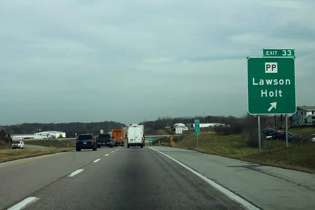 I-35 North - Exit 33 - MSR-PP Lawson Holt