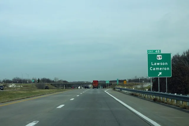 I-35 North - Exit 48 - US69 Lawson Cameron