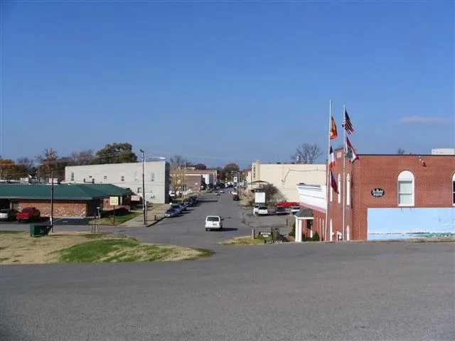 Photo from a recent trip to New Madrid, Missouri . Picture was taken November 13, 2006. A higher resolution photo is available upon requst. Google Maps