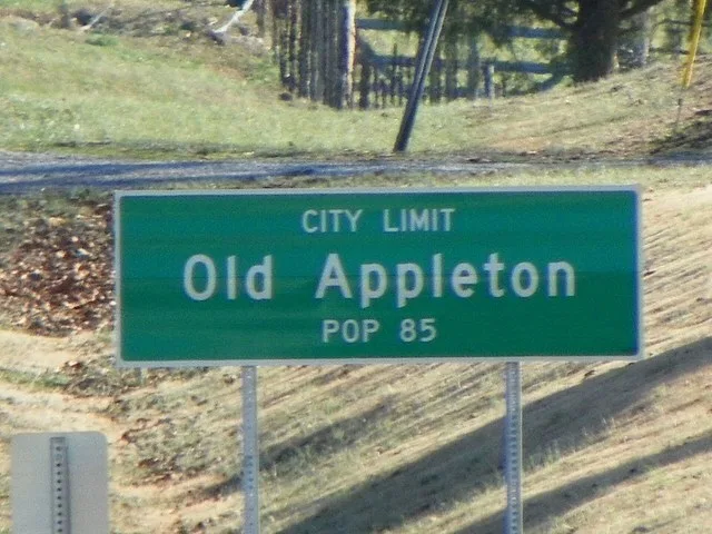 Old Appleton, Missouri, Road sign