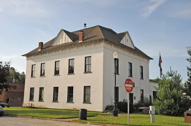 CONSTRUCTED AS A FOURSQUARE IN 1870-1871. IT IS NOW A MUSEUM BUT WAS USED IN A MOVIE ABOUT JESSE JAMES This is an image of a place or building that is listed on the National Regis...