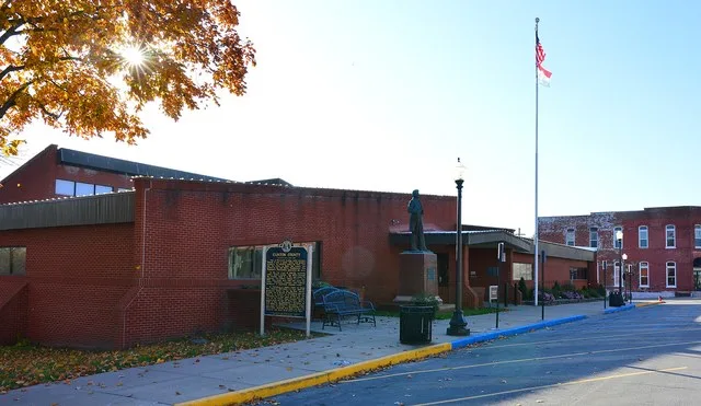 Clinton County courthouse in Plattsburg, Missouri
