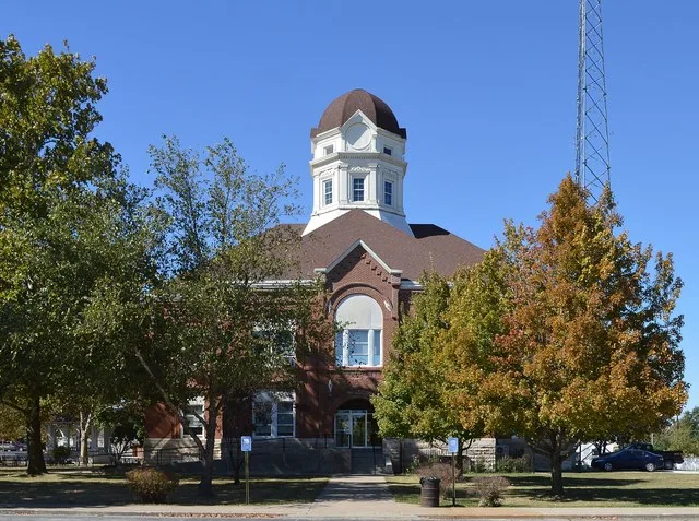 en:Shelby County, Missouri , courthouse in Shelbyville
