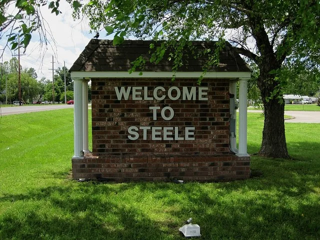 Steele, MIssouri. Welcome to Steele sign