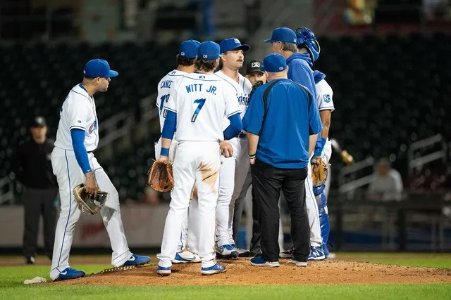 Hate to see this. Chance Adams calling for the trainer after just 2/3 inning