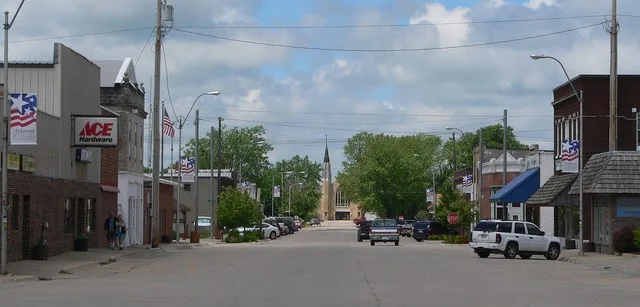 Downtown Atkinson, Nebraska : State Street, looking west from about William Street.