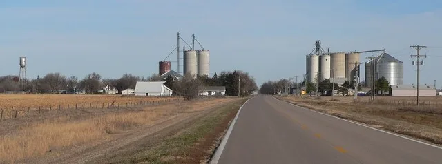 Bladen, Nebraska, seen from the south along Spur 91A.