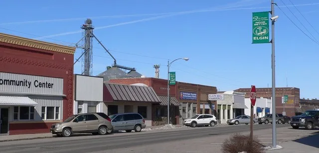 Downtown Elgin, Nebraska : west side of 2nd Street looking north from Pine Street.