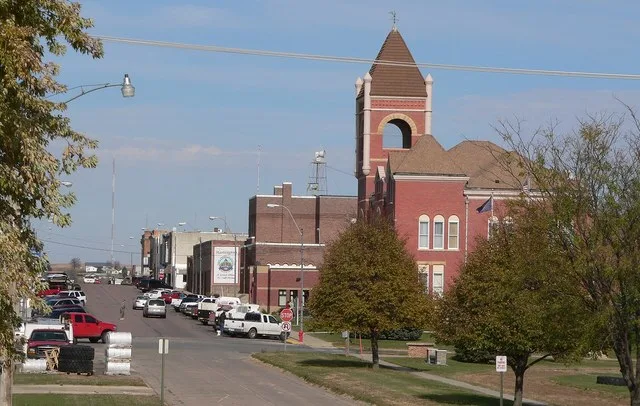 Hartington, Nebraska : Broadway Avenue, looking north from about Court Street.