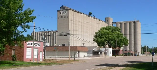 Downtown Juniata, Nebraska : west side of Juniata Avenue.