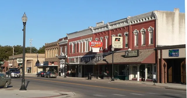 Downtown Ord, Nebraska : north side of L Street, looking northwest from about 15th Street.