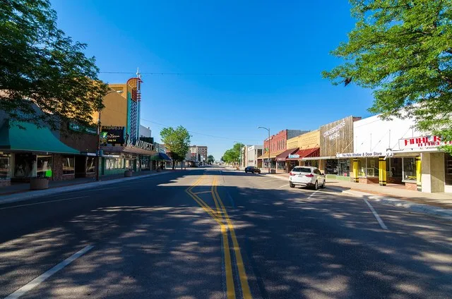 Looking south on Broadway in Scottsbluff.
