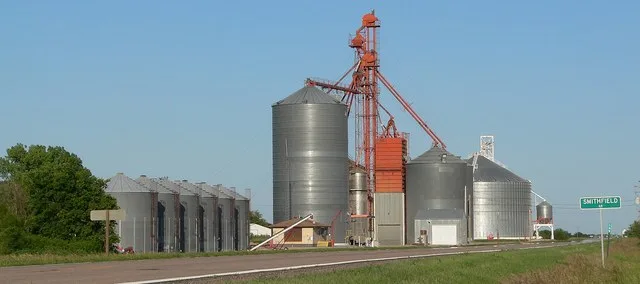 Grain bins at Smithfield, Nebraska ; seen from the northwest on Nebraska Highway 23 .